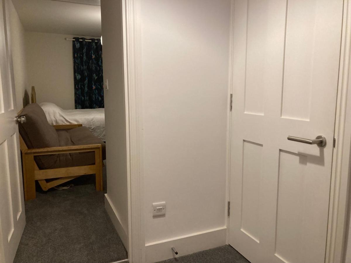 Beautiful 1-Bed Studio In لندن المظهر الخارجي الصورة